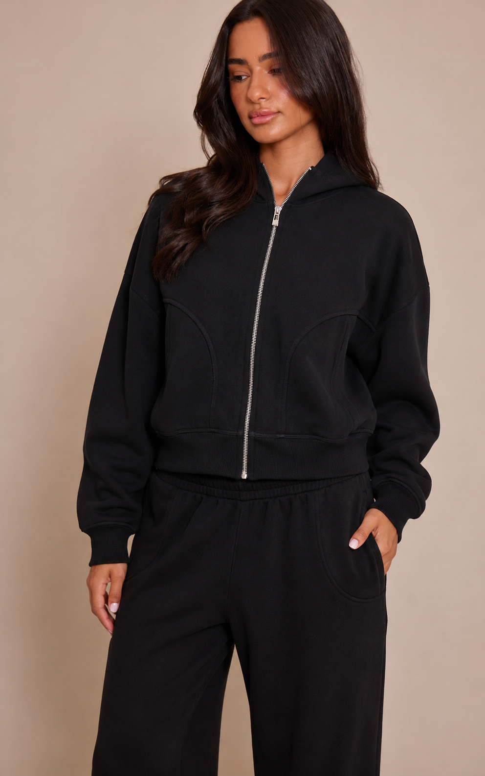Conjunto Negro Pantalón & Polerón Mi tienda