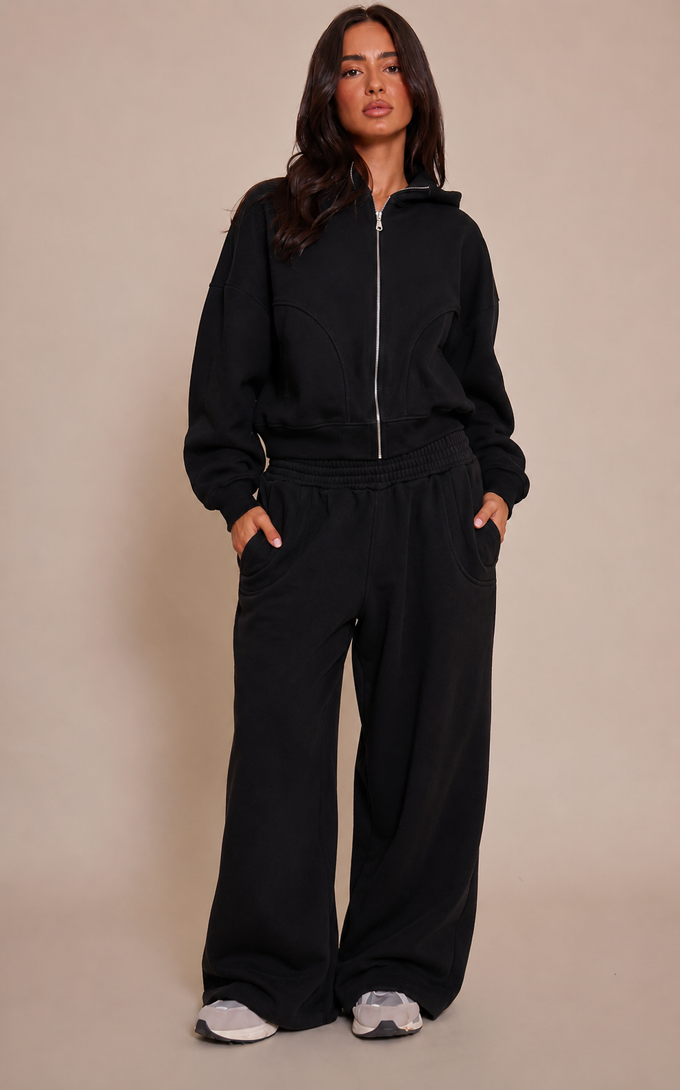 Conjunto Negro Pantalón & Polerón Mi tienda