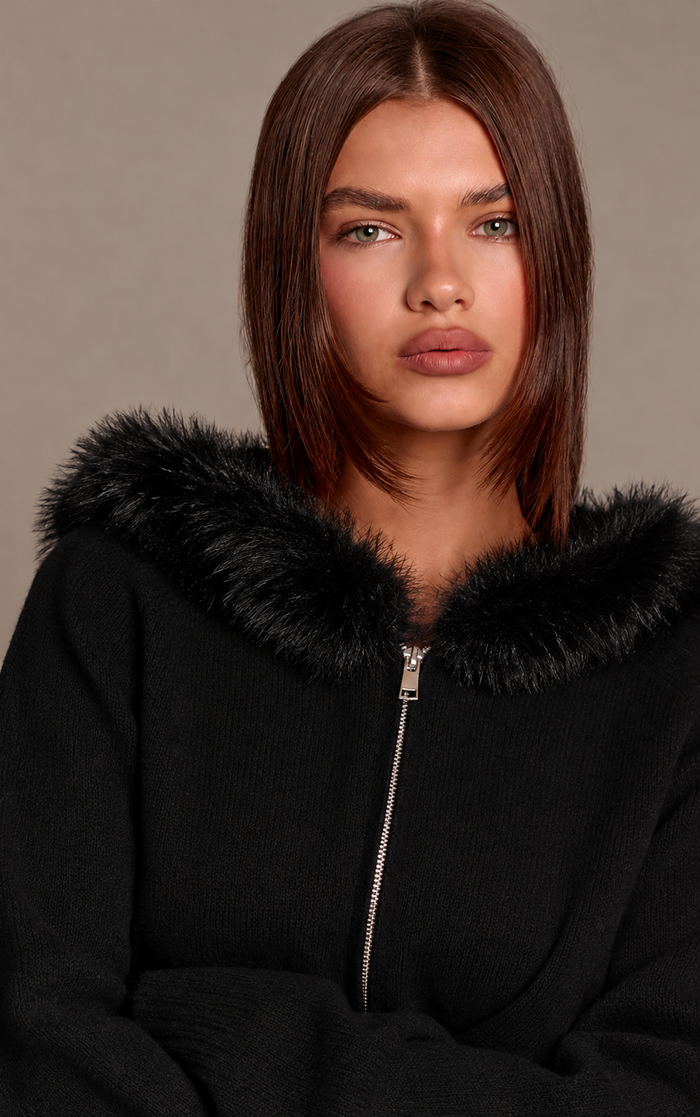 Cardigan Negro con Capucha VELT