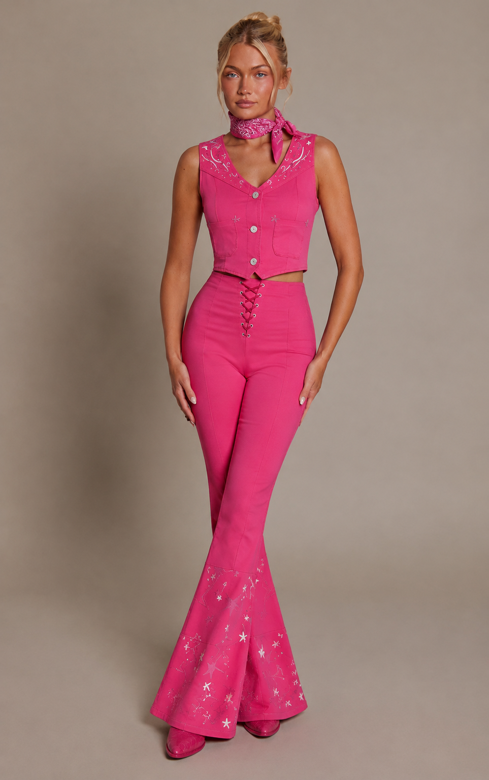 Disfraz Vaquera Rosa para Mujer – Set de 3 Piezas V E L T