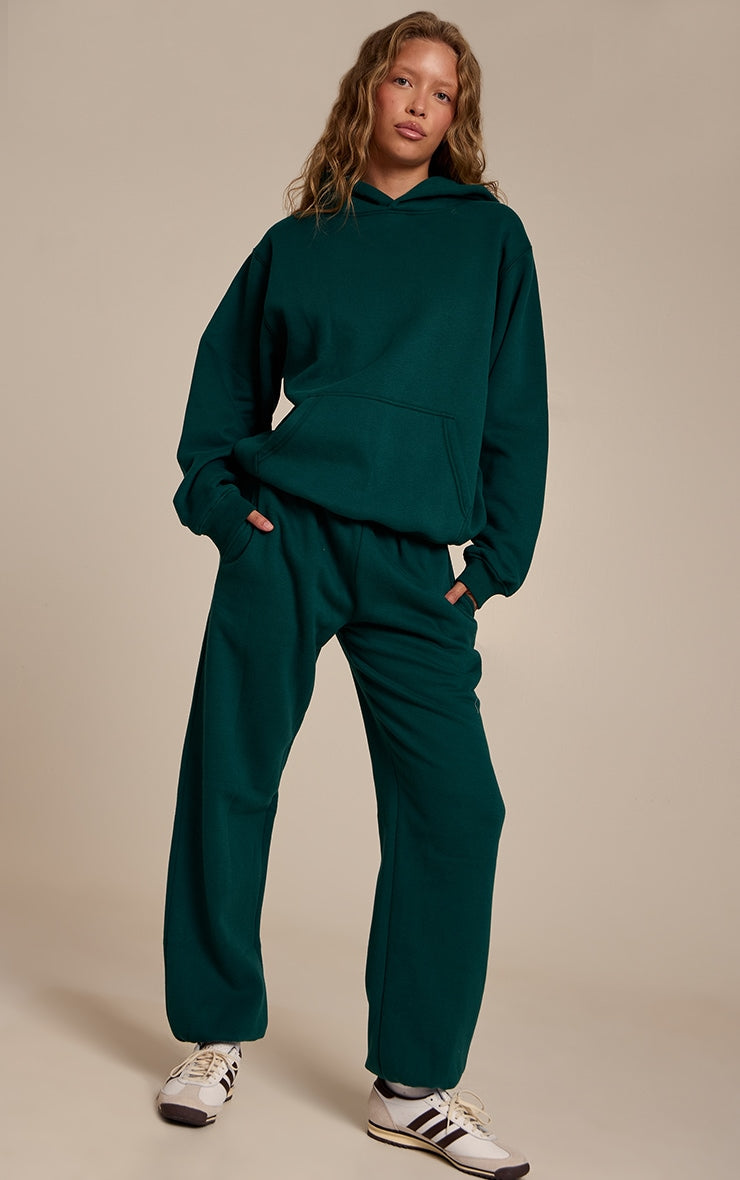 Conjunto Polerón Verde Oscuro & Pantalón Puño V E L T