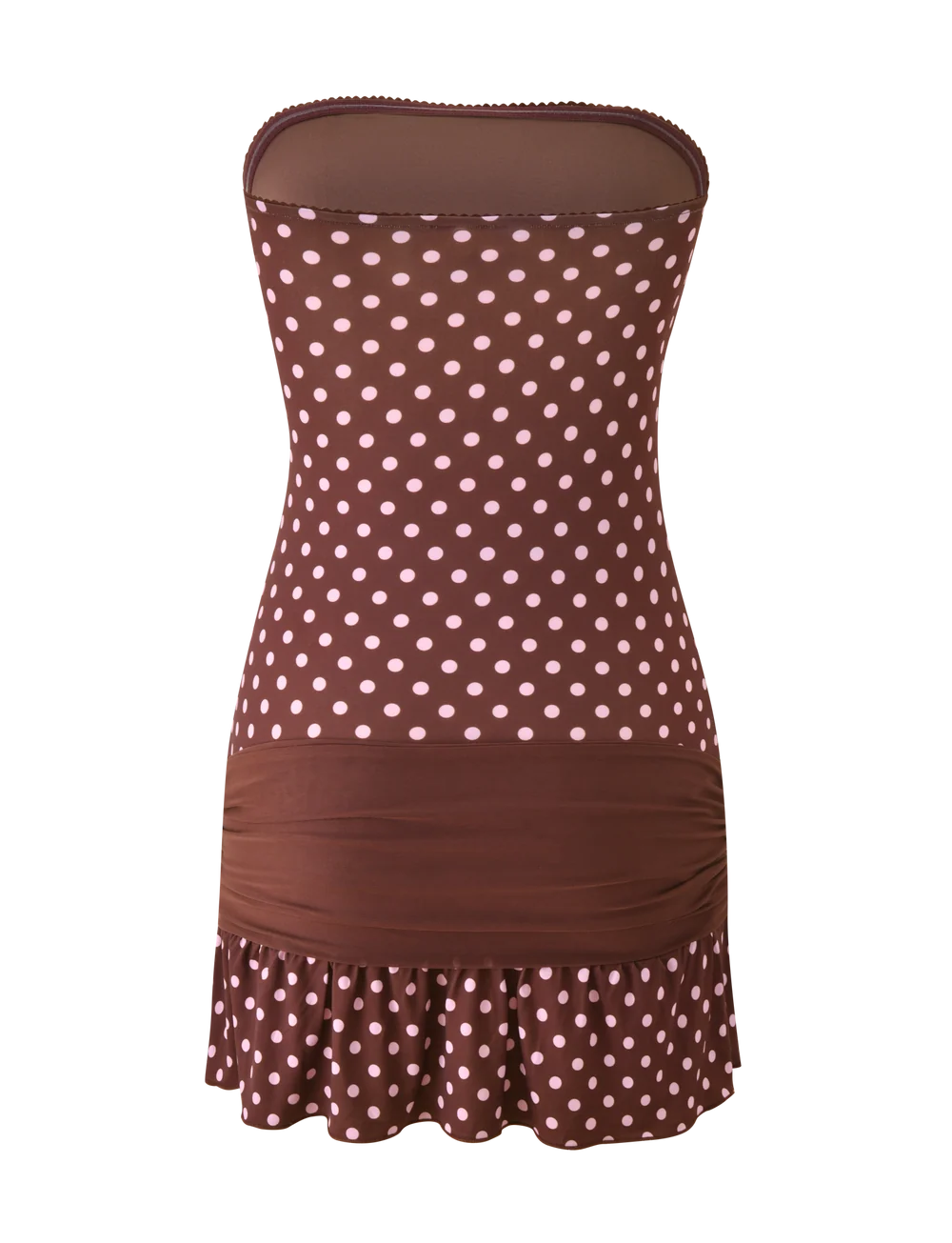 Vista frontal del vestido mini café de lunares rosados en modelo