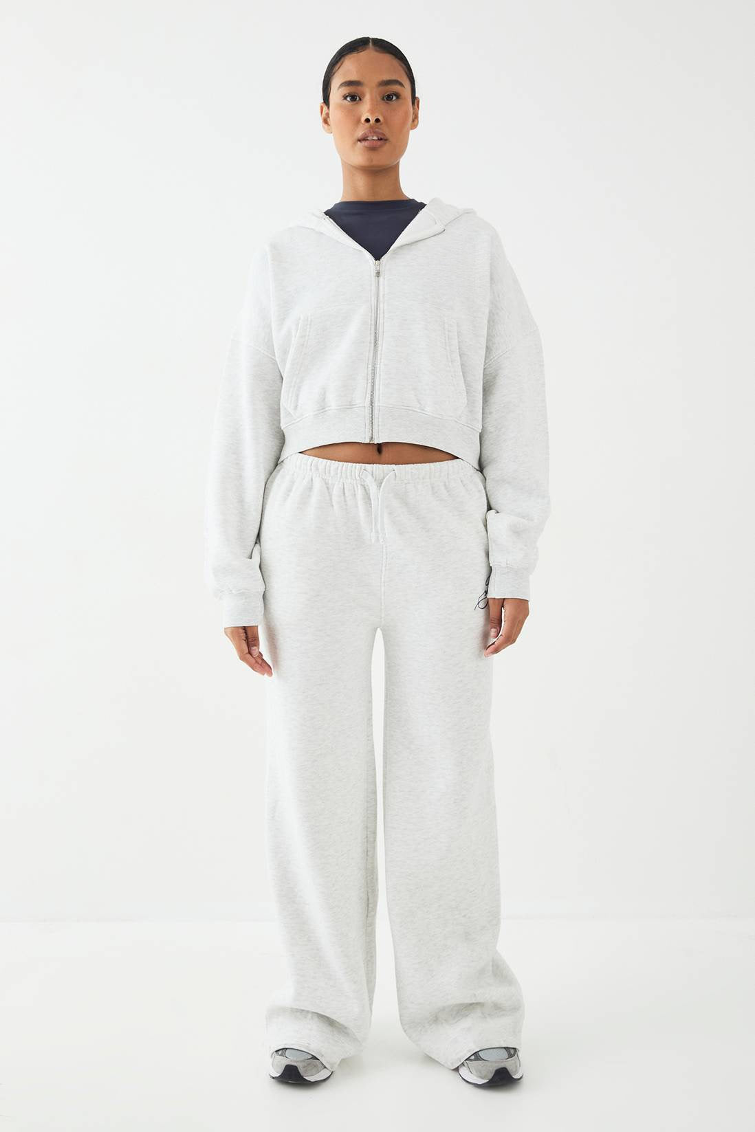 Conjunto Gris Polerón & Pantalón Recto Mi tienda