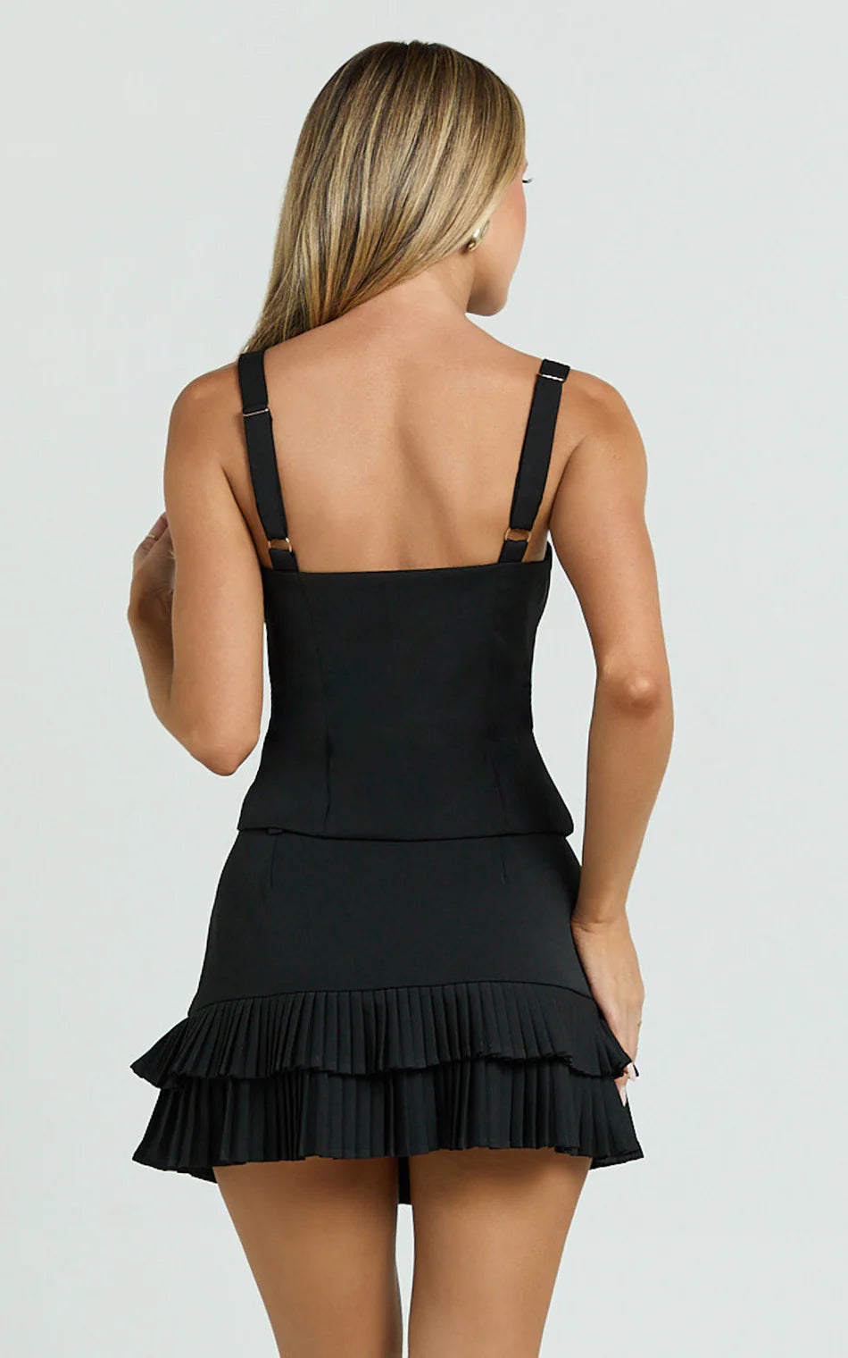 Falda Negra Doble Vuelos Mi tienda