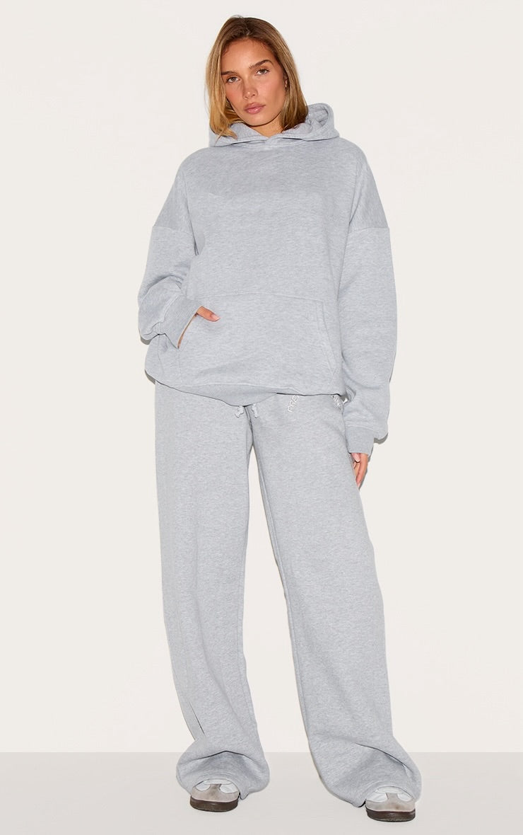 Conjunto Buzo Gris Polerón & Pantalones Rectos Algodón