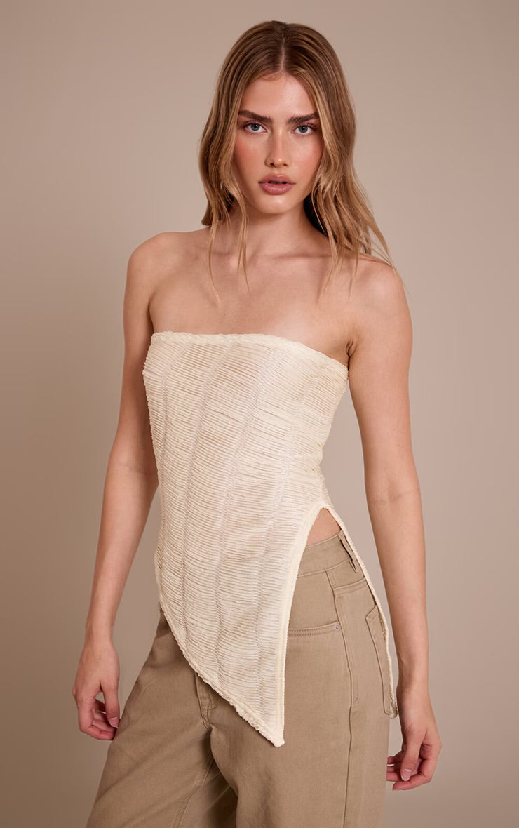 Top Bandeau Asimétrico Texturizado Crema Mi tienda