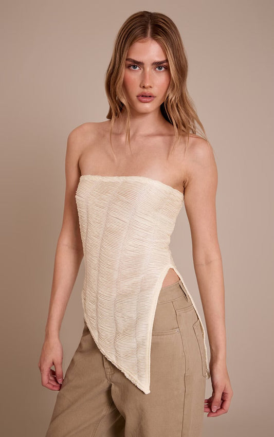 Top Bandeau Asimétrico Texturizado Crema Mi tienda