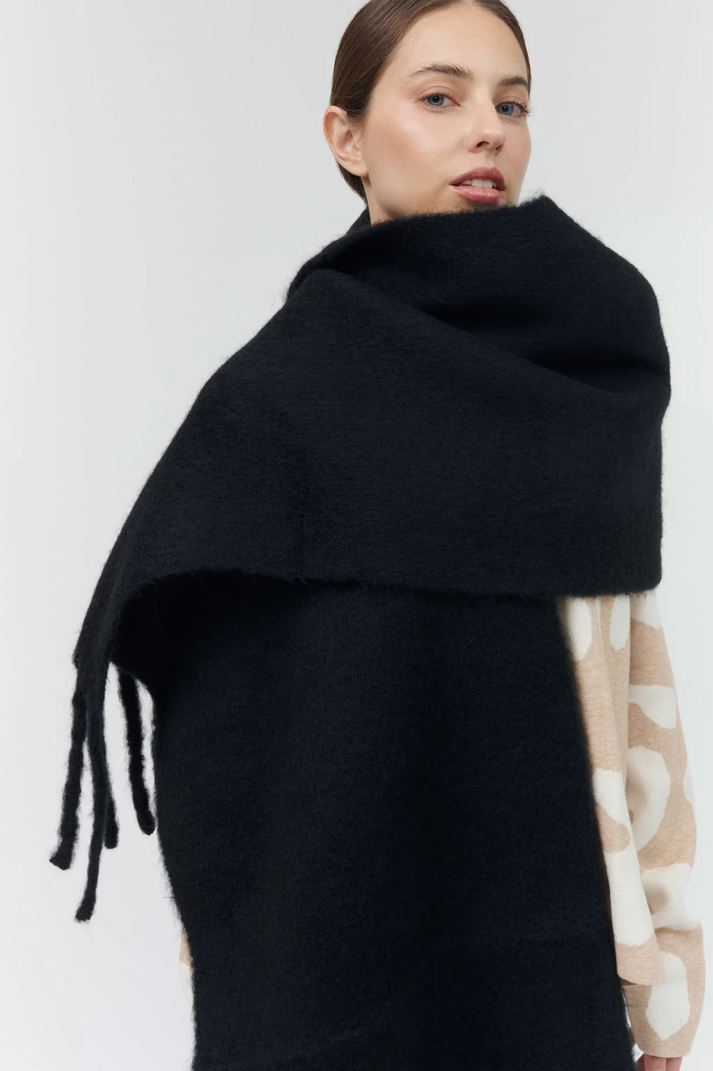 Maxi Bufanda Negra Mujer