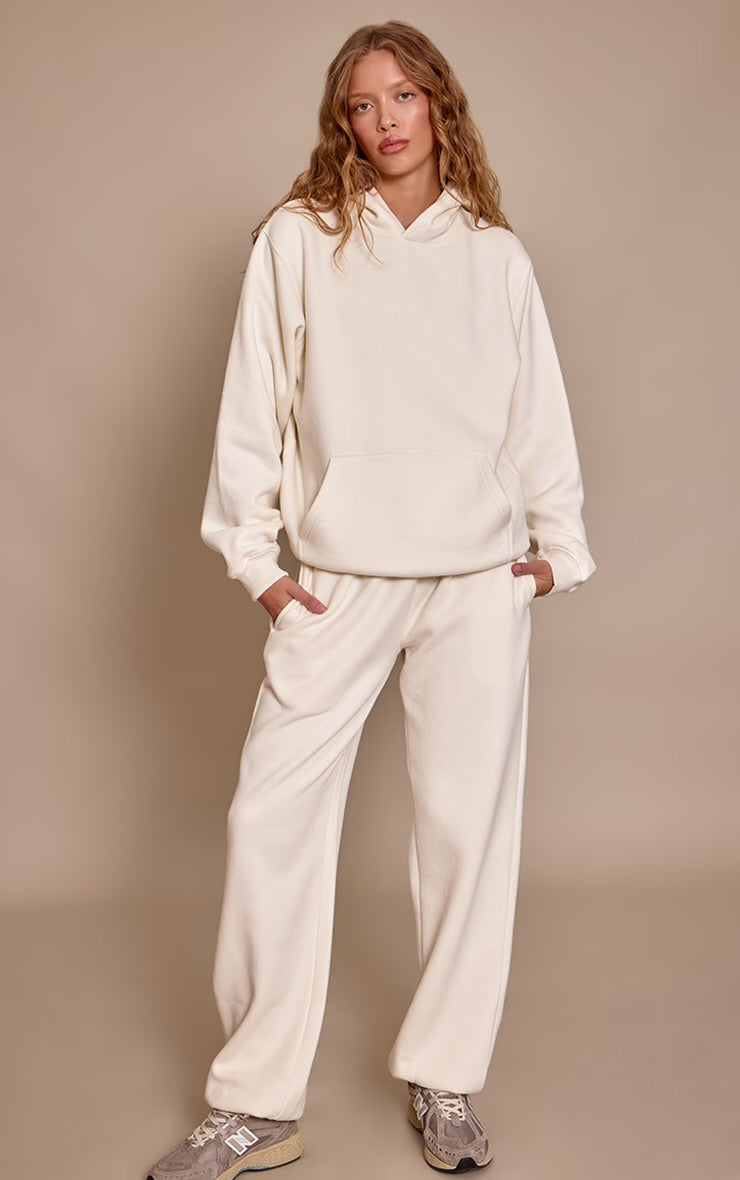Conjunto Polerón Capucha & Pantalón Recto Crema Mi tienda