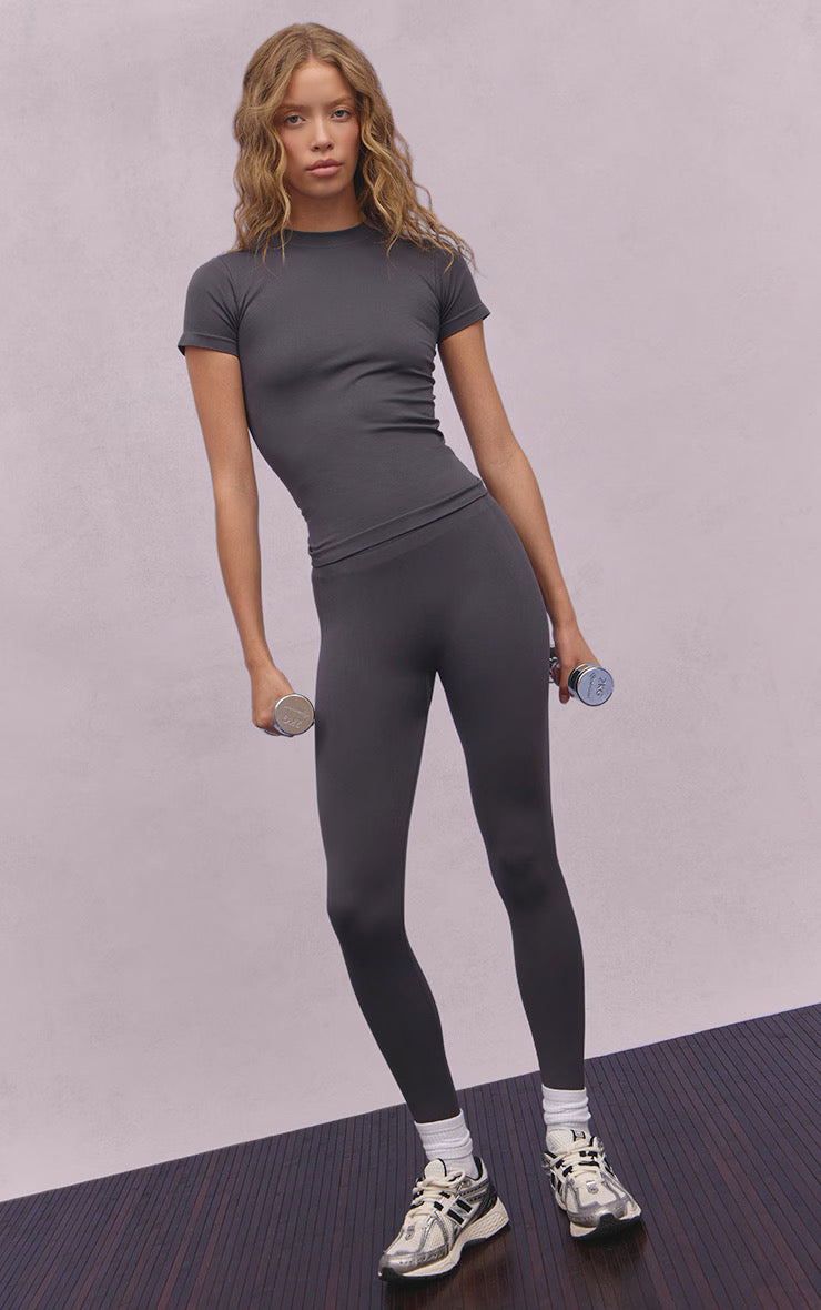 Camiseta Gris Skims Mi tienda