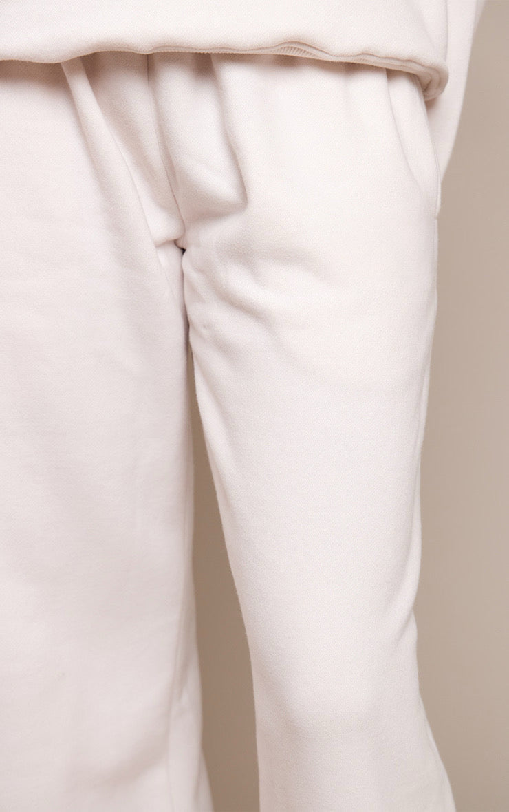 Conjunto Polerón Polo & Pantalón Recto Blanco Mi tienda