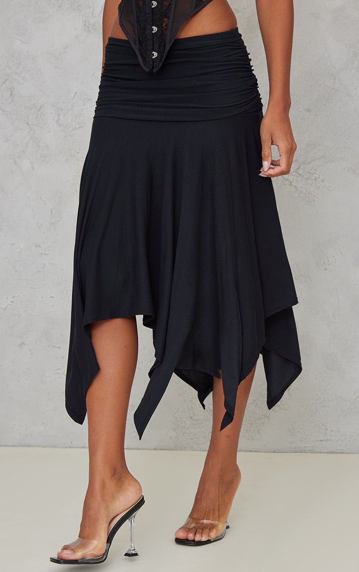 Falda Midi Asimétrica Negra