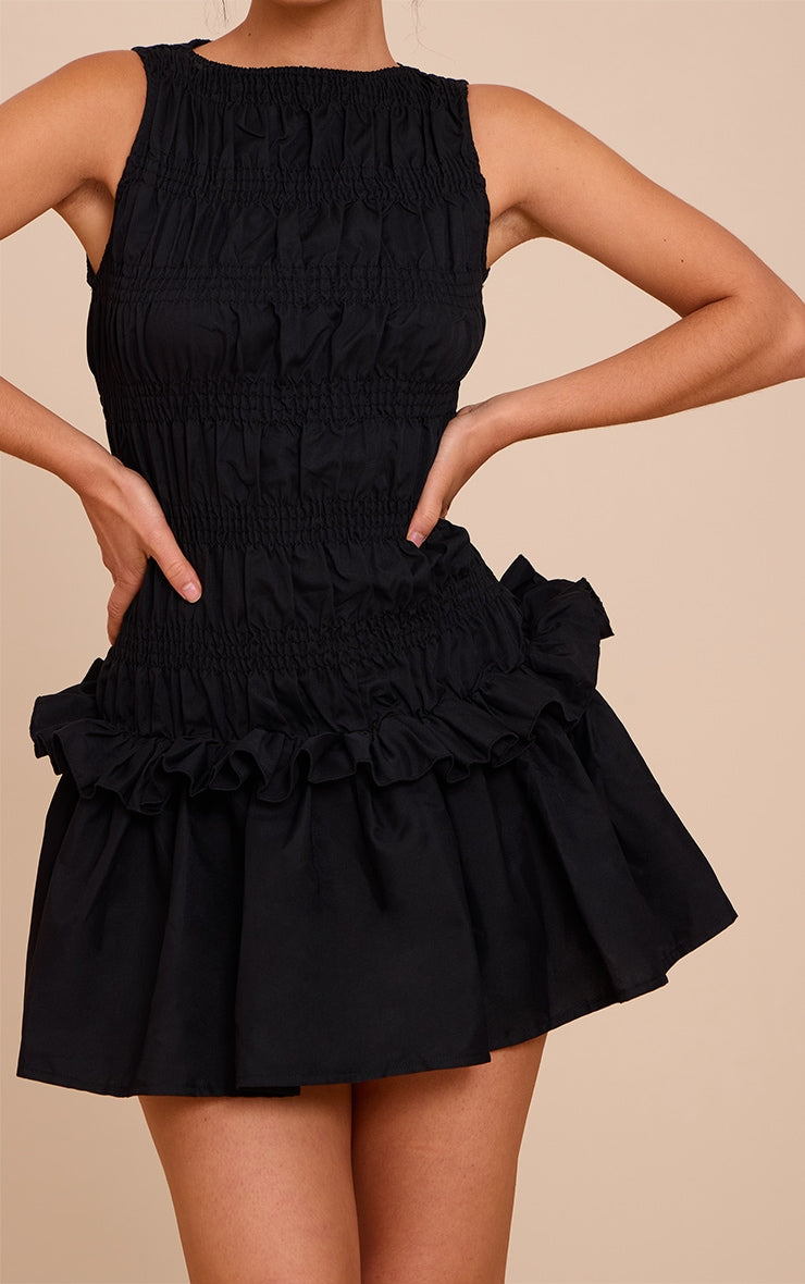 Vestido Negro Fruncido Volantes