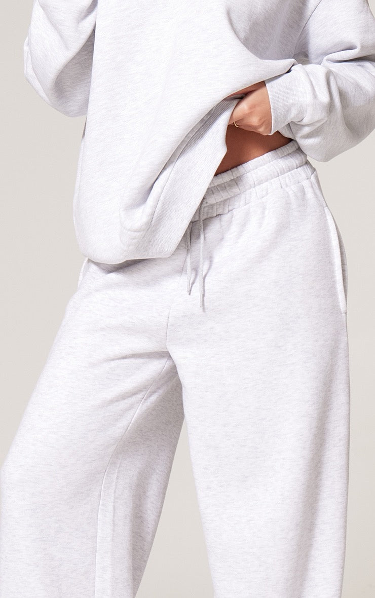Conjunto Buzo Gris Claro Mujer Polerón y Pantalón Recto