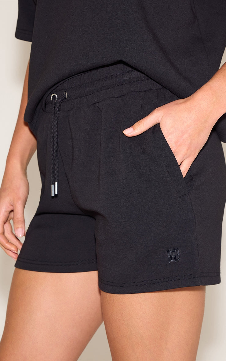 Short Negro Buzo Corto